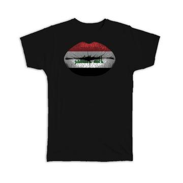Lips Iraqi Flag : Gift T-Shirt Iraq Expat Country For Her Women Woman Feminine Souvenir Lipstick