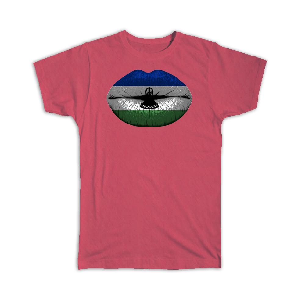 Gift T-Shirt : Lips Lesotho Flag Expat Country For Her Women Woman Feminine Sexy