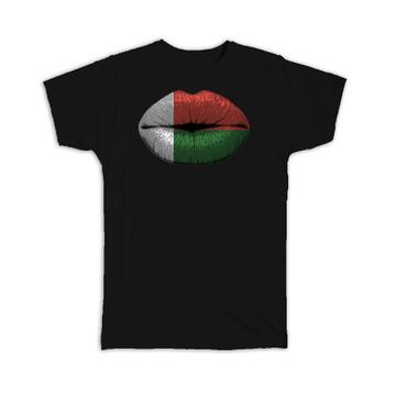 Lips Malagasy Flag : Gift T-Shirt Madagascar Expat Country For Her Woman Feminine Sexy Souvenir