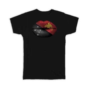 Lips Papua New Guinea Flag : Gift T-Shirt Guinean Expat Country For Her Woman Feminine Sexy