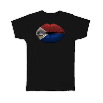 Lips Sint Maarten Flag : Gift T-Shirt Women Expat Country For Her Woman Feminine Lipstick Sexy